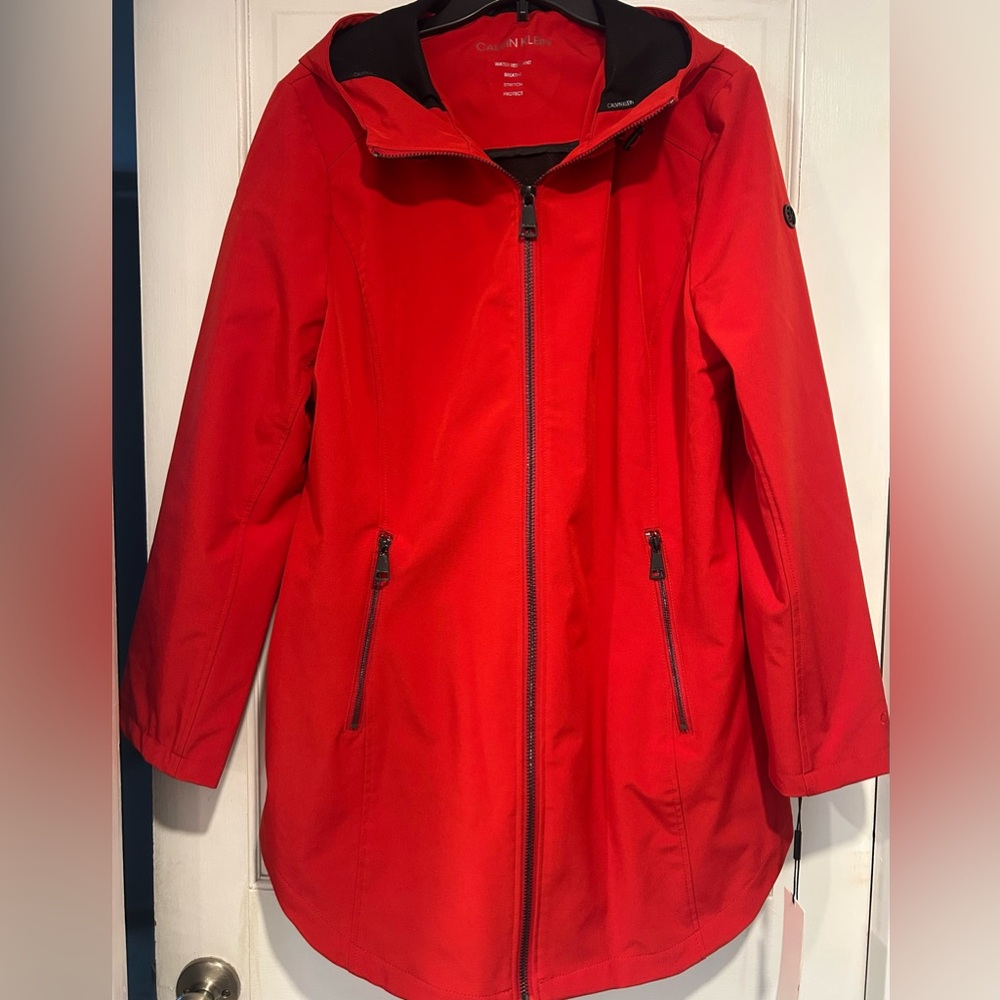 NEW Calvin Klein Candy Apple Red Hooded Rain Coat – Water Resistant Size XL